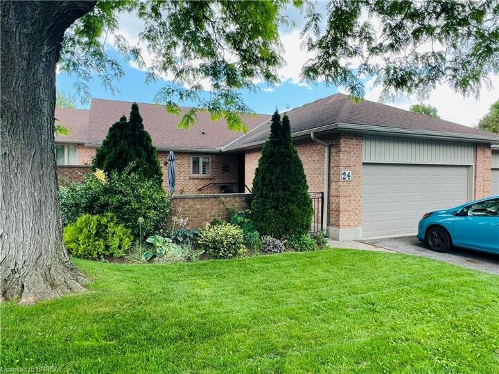 Property Photo: 5 Cadeau Terrace 24 ON N6K 4H1