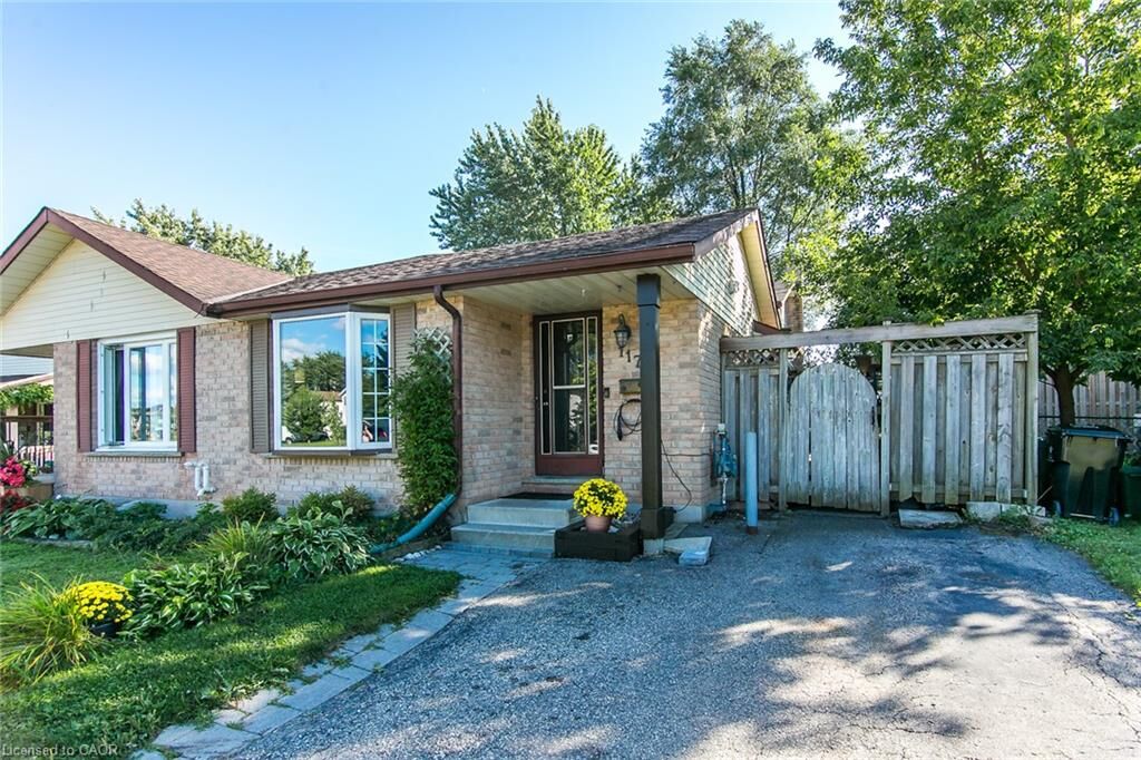 Property Photo: 117 Northlake Drive B ON N2V 1L1
