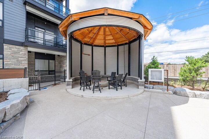 Property Photo:  247 Northfield Drive E 512  ON N2K 0G9 