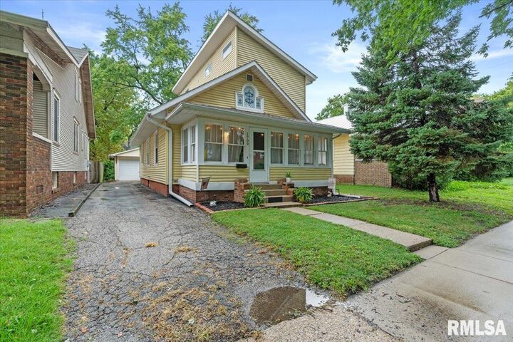 Property Photo: 1709 S College Street IL 62704