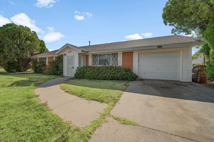 Property Photo: 2512 Lynn Dr TX 79720