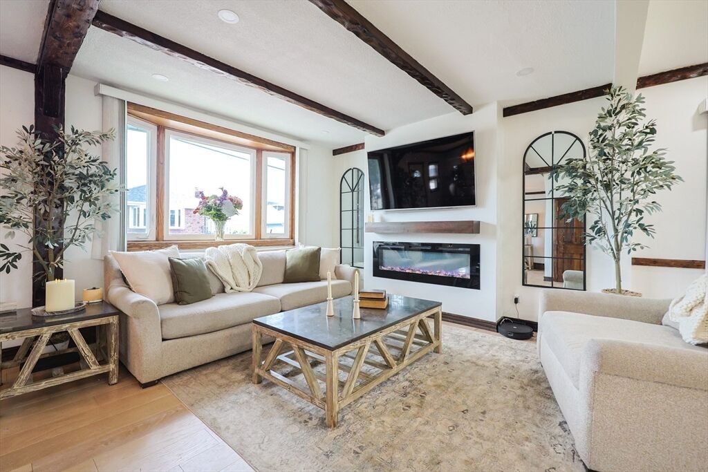 Property Photo: 115 Charger St MA 02151