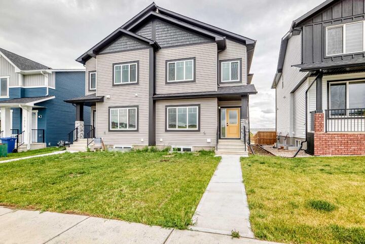 Property Photo: 1915 McCaskill Drive AB T0M 0S0