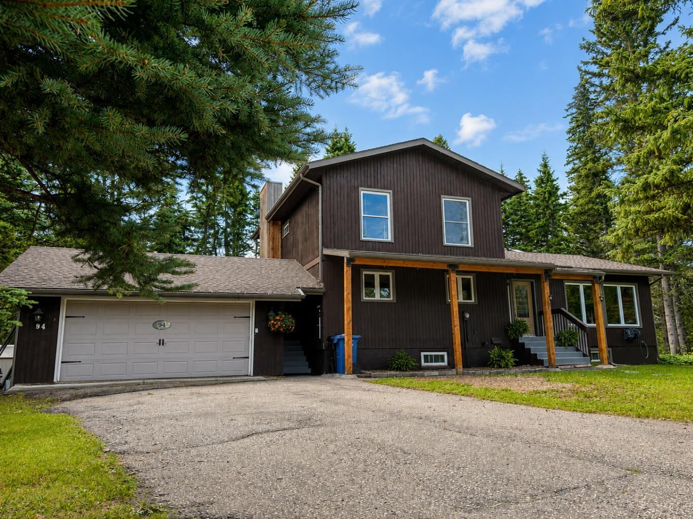Property Photo: 94 Redwood Meadows Drive AB T3Z 1A3