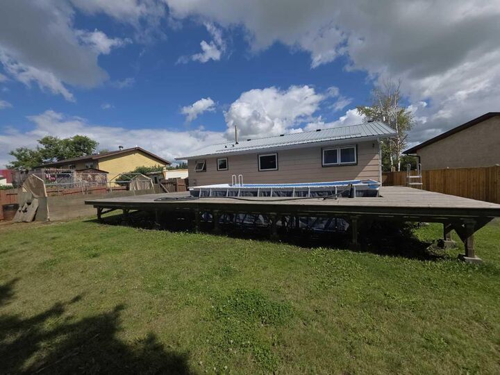 Property Photo: 5402 53 Street AB T0H 0E0