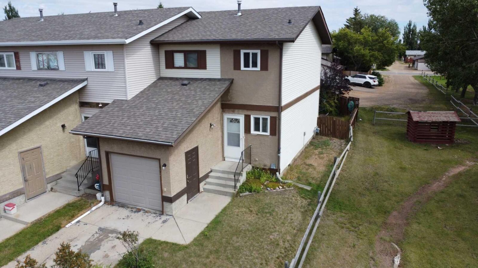 Property Photo: 130 Winkler Drive AB T0J 1P0