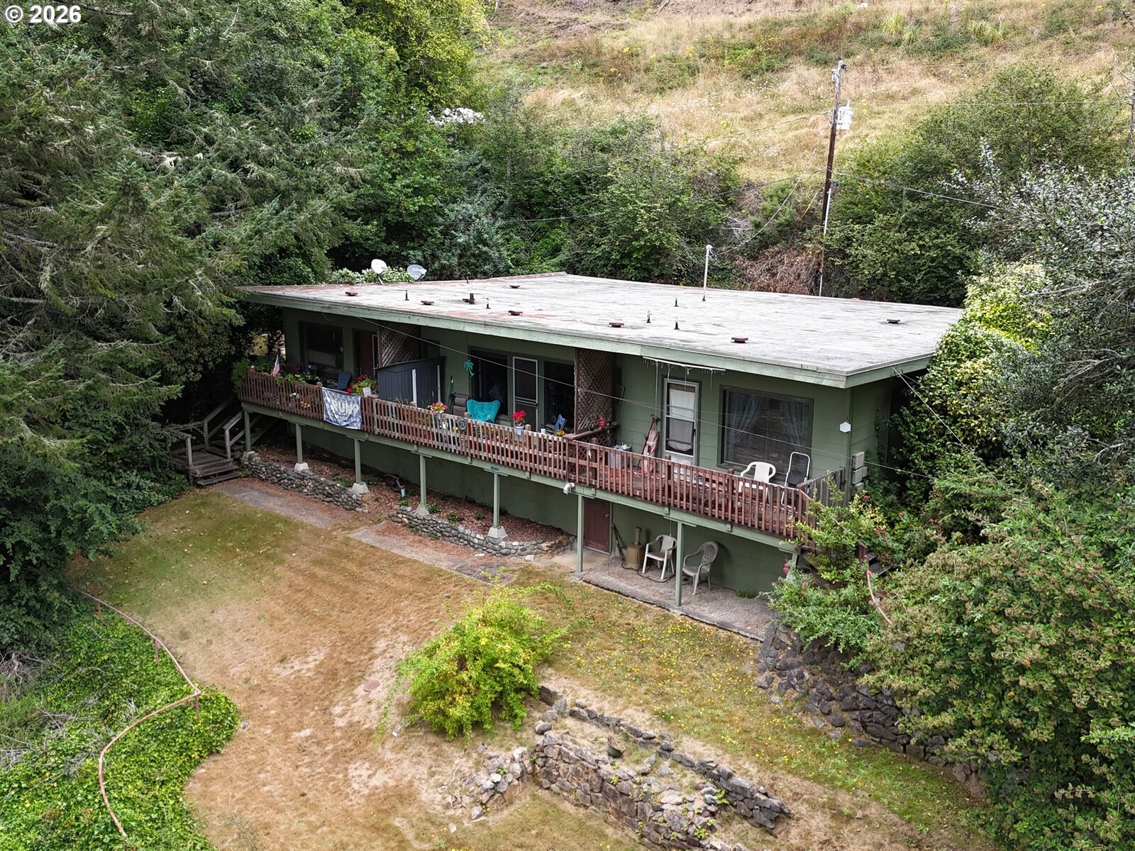 Property Photo: 16233 Ivy Ln OR 97415