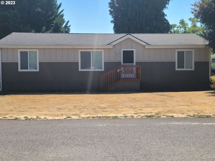Property Photo: 34094 SE Elm Street OR 97056