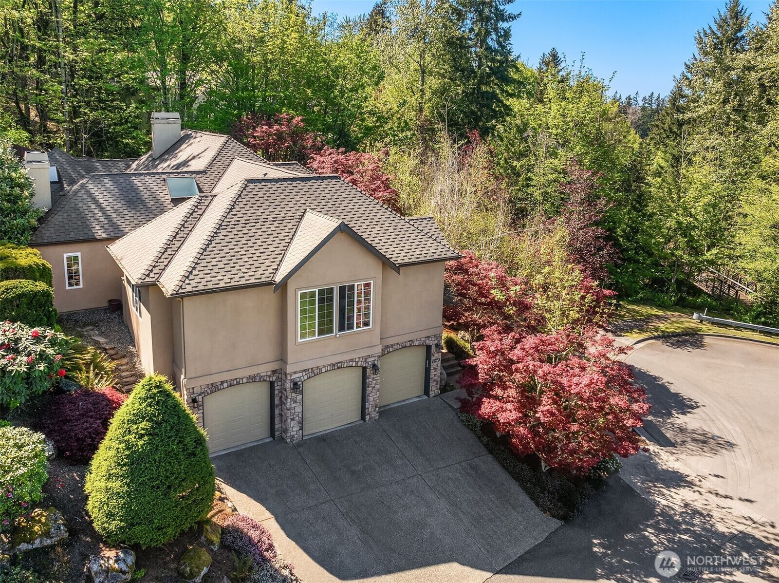 Property Photo:  17247 SE 54th Place  WA 98006 