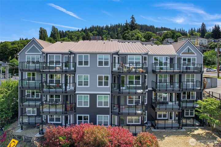 Property Photo:  705 N State Street 301  WA 98225 