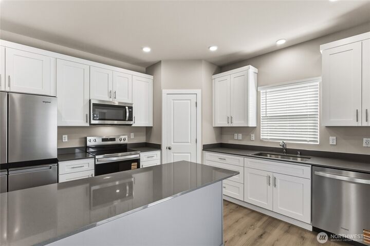 Property Photo:  1118  138th Place SW  WA 98087 
