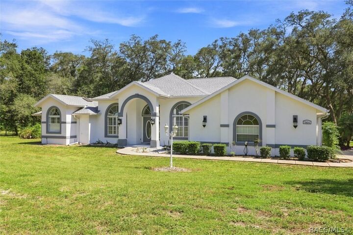 Property Photo: 5454 N Mallows Circle FL 34465