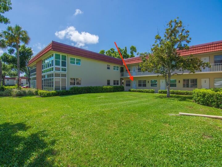 Property Photo: 24 Pine Arbor Lane 103 FL 32962