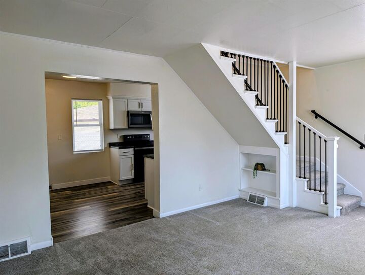 Property Photo: 1718 E John Street WI 54915