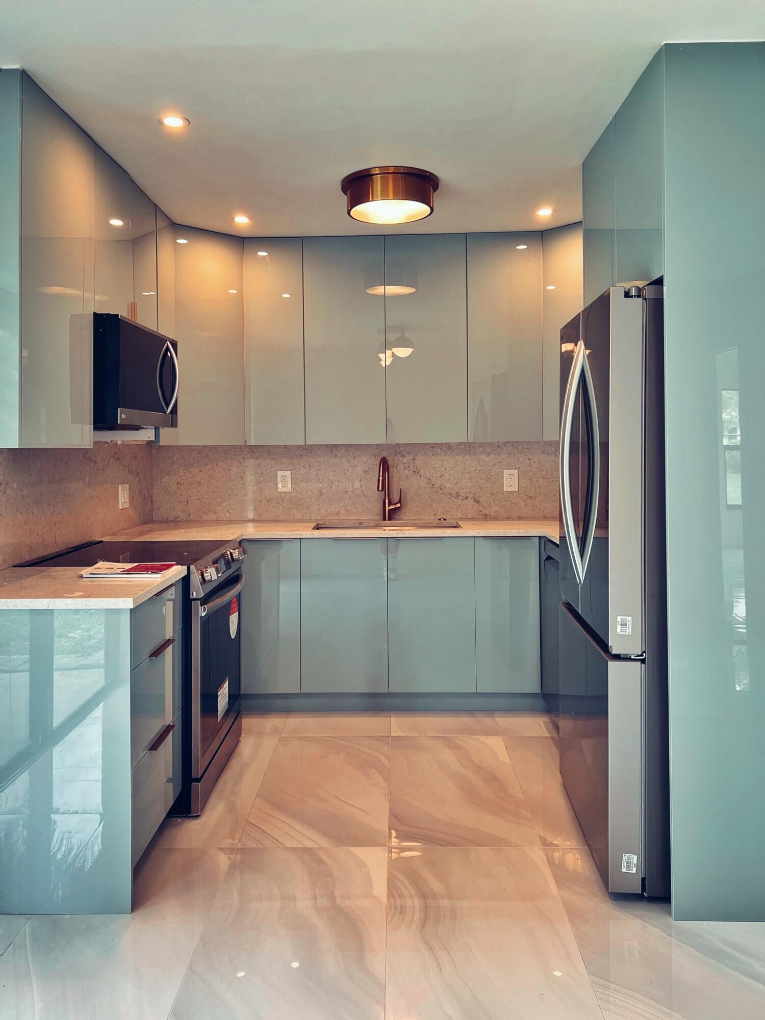 Property Photo: 9287 Sunrise Drive FL 33403