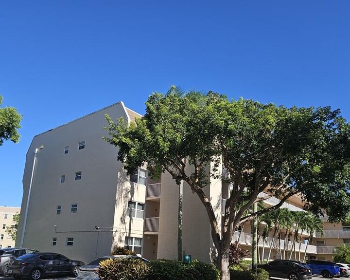 Property Photo: 10414 NW 24th Place 404 FL 33322