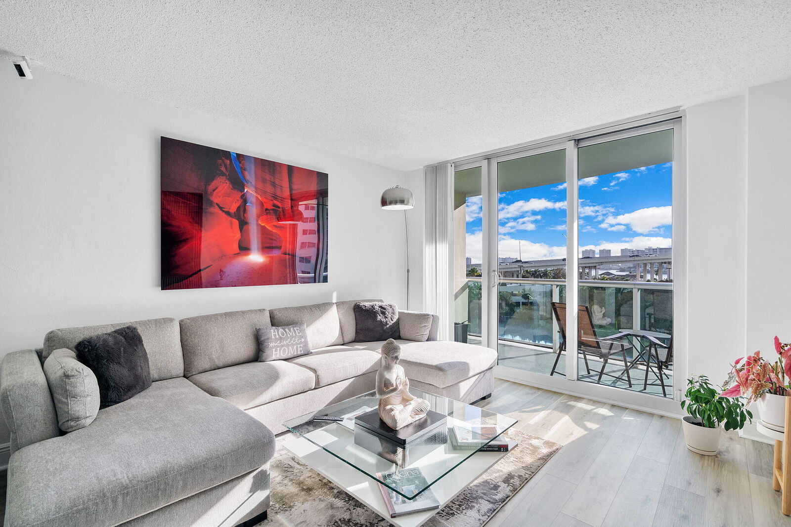 Property Photo:  19380 Collins Avenue 523  FL 33160 