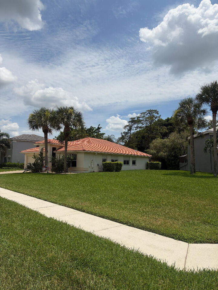 Property Photo: 1551 S Club Drive FL 33414