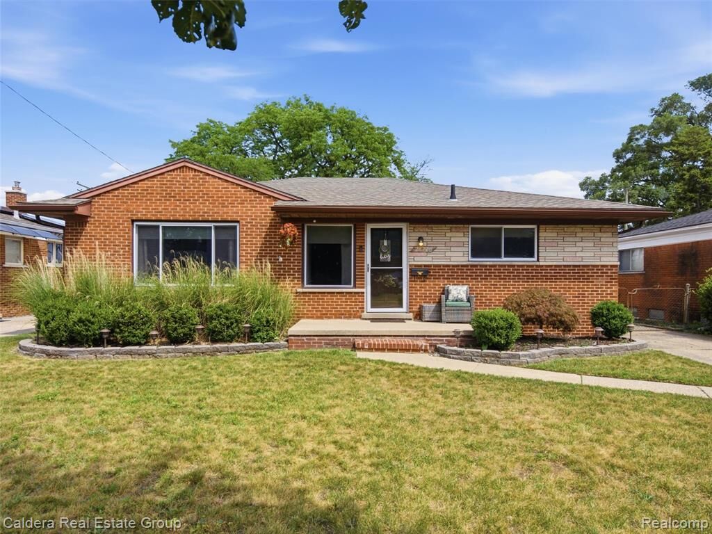 Property Photo: 28726 Suburban Drive MI 48088