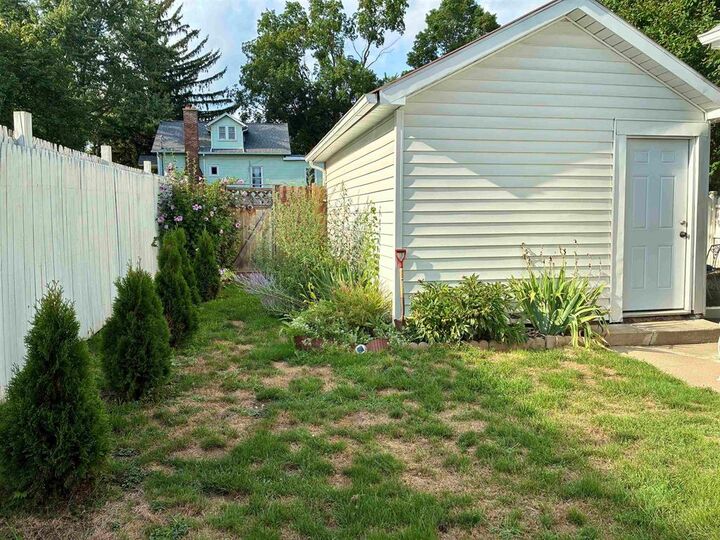 Property Photo: 1620 W Main Street MI 48867