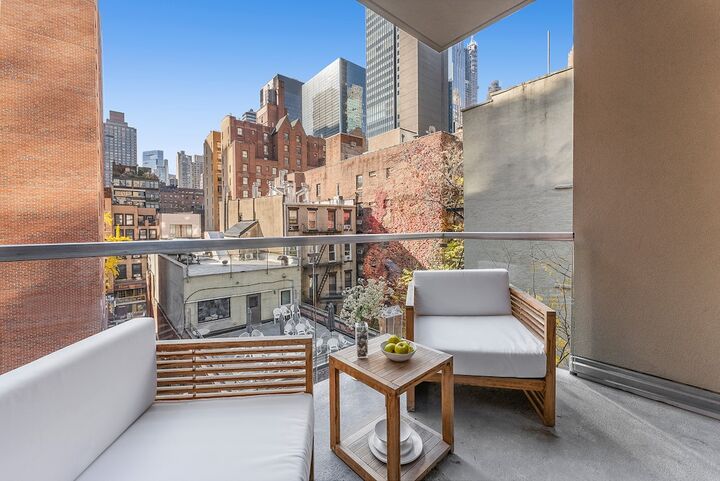 Property Photo:  244 E 52nd Street 6B  NY 10022 