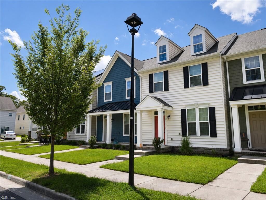 Property Photo:  217 Brittlebrush Dr  VA 23701 