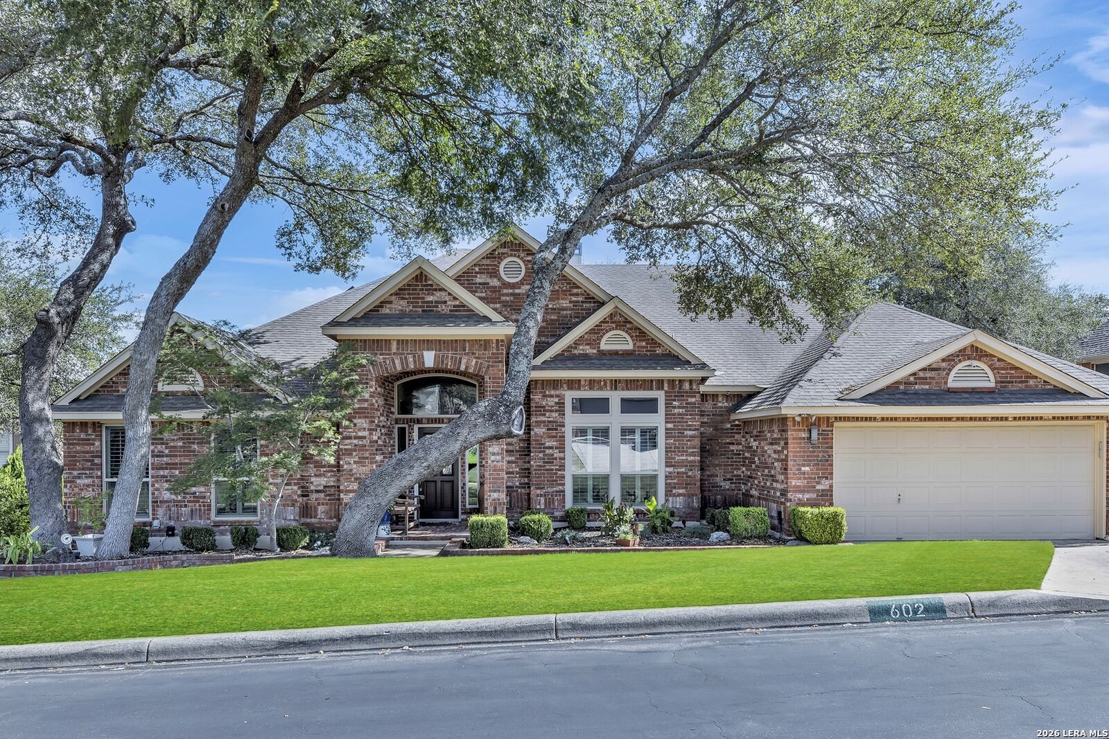 Property Photo: 602 Mesa Rdg TX 78258