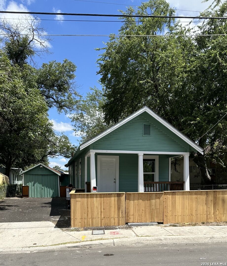 Property Photo:  307 E Lambert A  TX 78204 