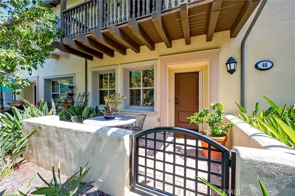 Property Photo:  45 Iceberg Rose  CA 92620 