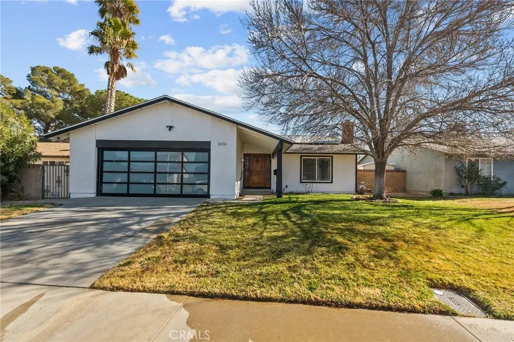 Property Photo: 44256 Sancroft Avenue CA 93535
