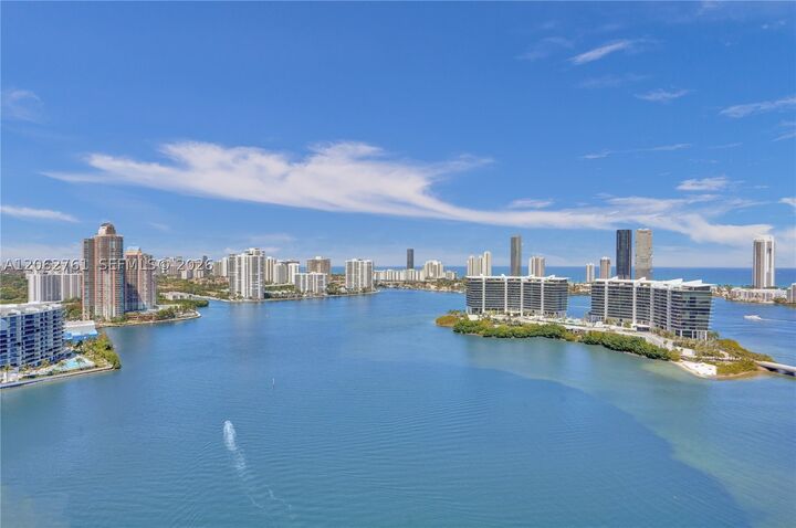 Property Photo:  3201 NE 183rd St 2403  FL 33160 
