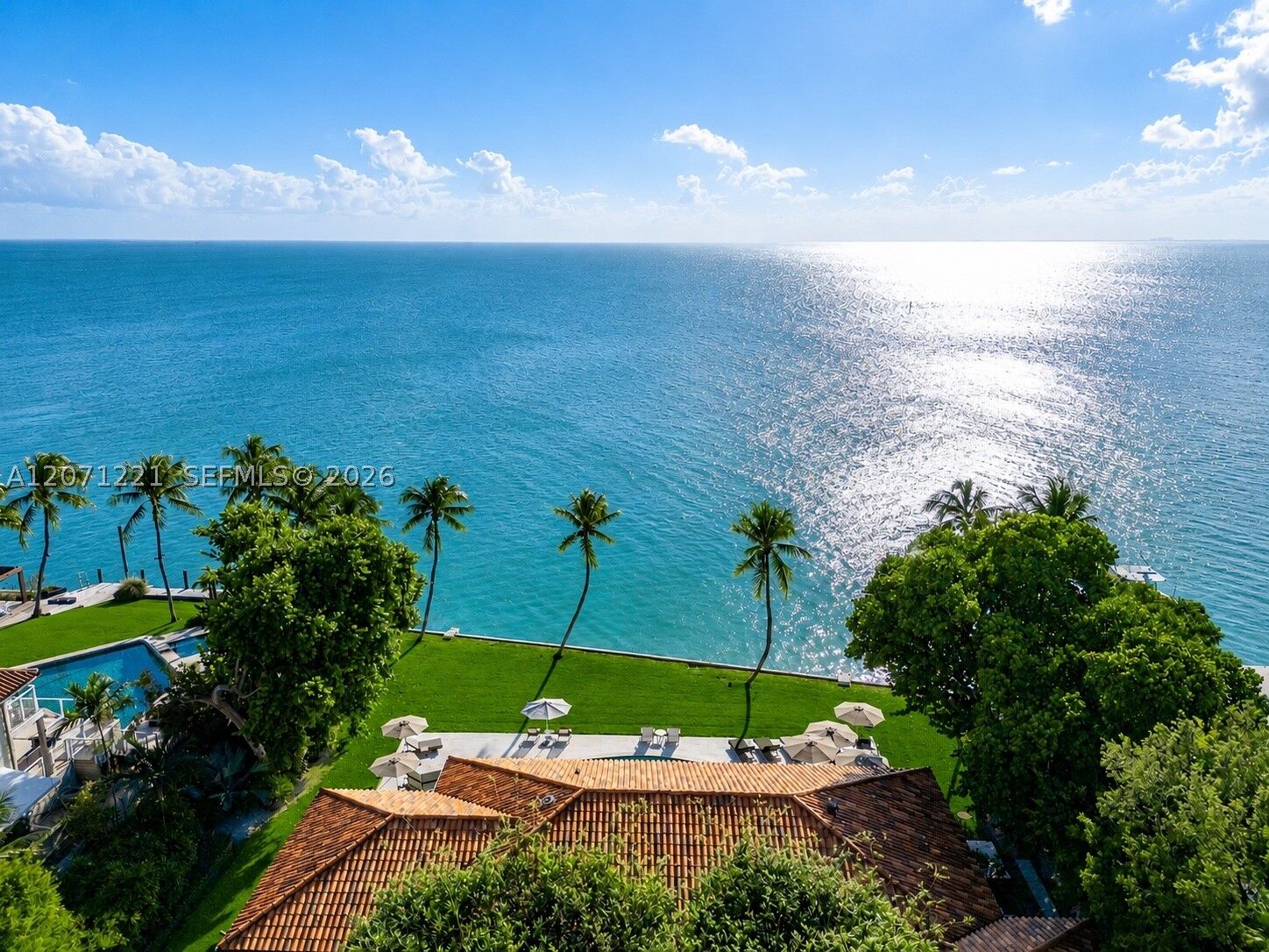 Property Photo: 520 S Mashta Dr FL 33149