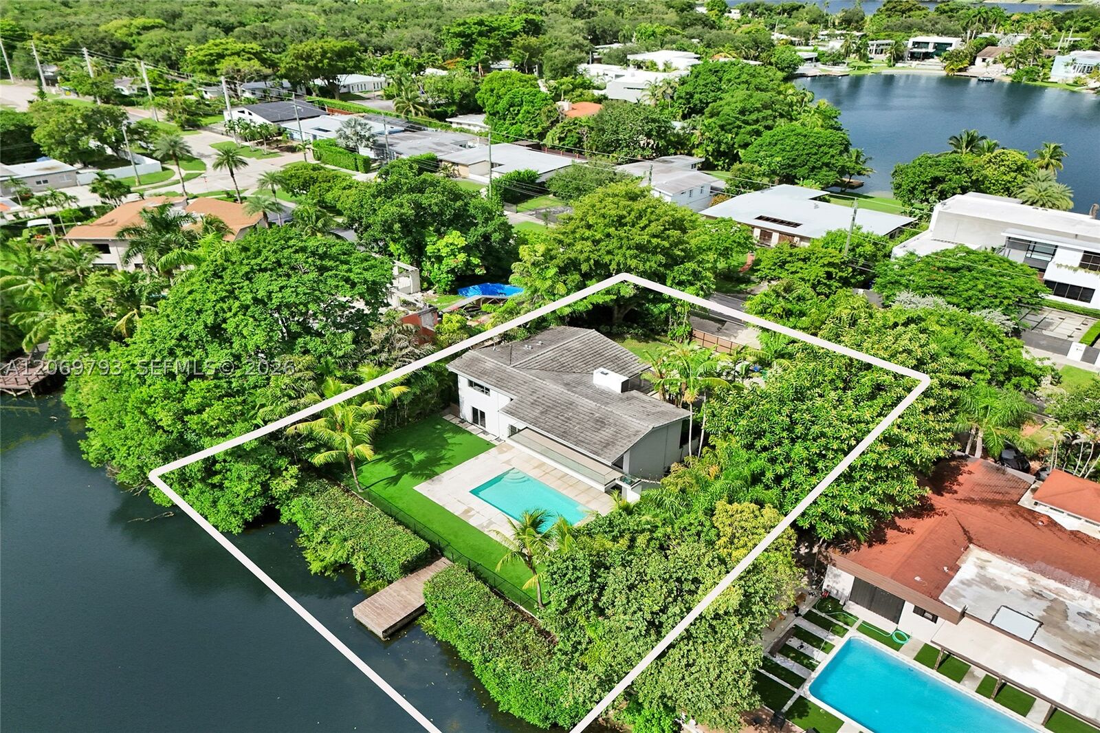 Property Photo:  19231 NE 22nd Ave  FL 33180 