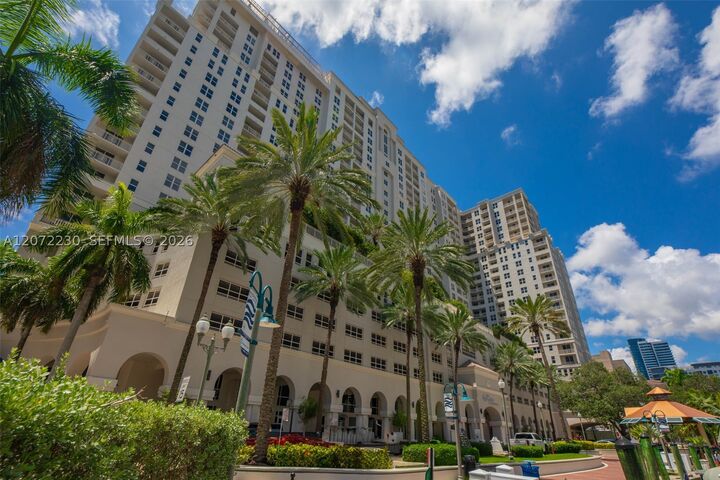 Property Photo:  511 SE 5th Ave 2111  FL 33301 