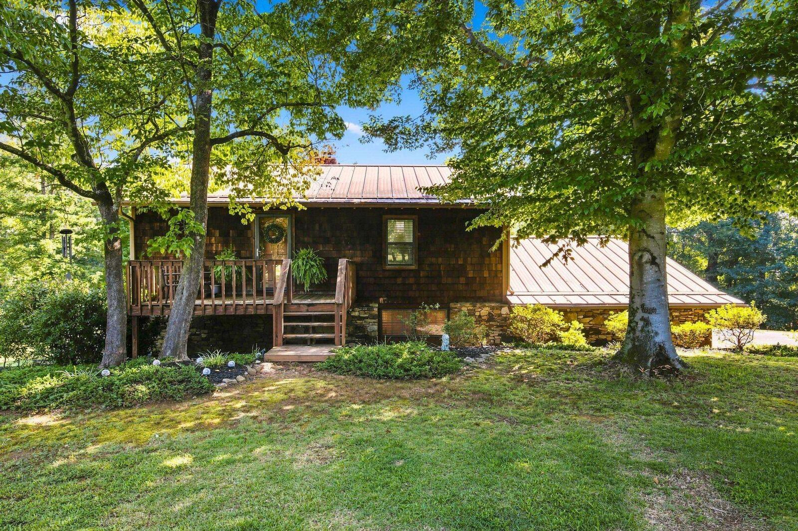 Property Photo:  2631 Co Rd 30  AL 35634 