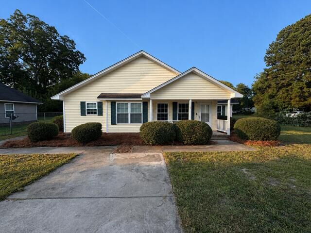 Property Photo: 16 E Williams Street SC 29150