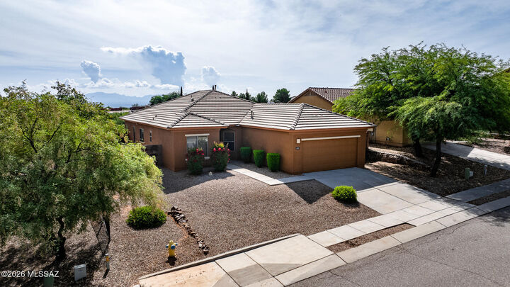 Property Photo: 1031 S Limestone Street AZ 85602