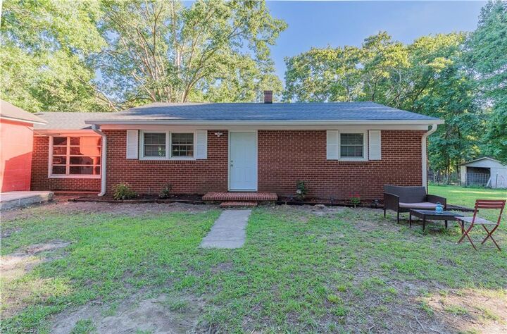 Property Photo: 3226 Jidemi Road NC 27406