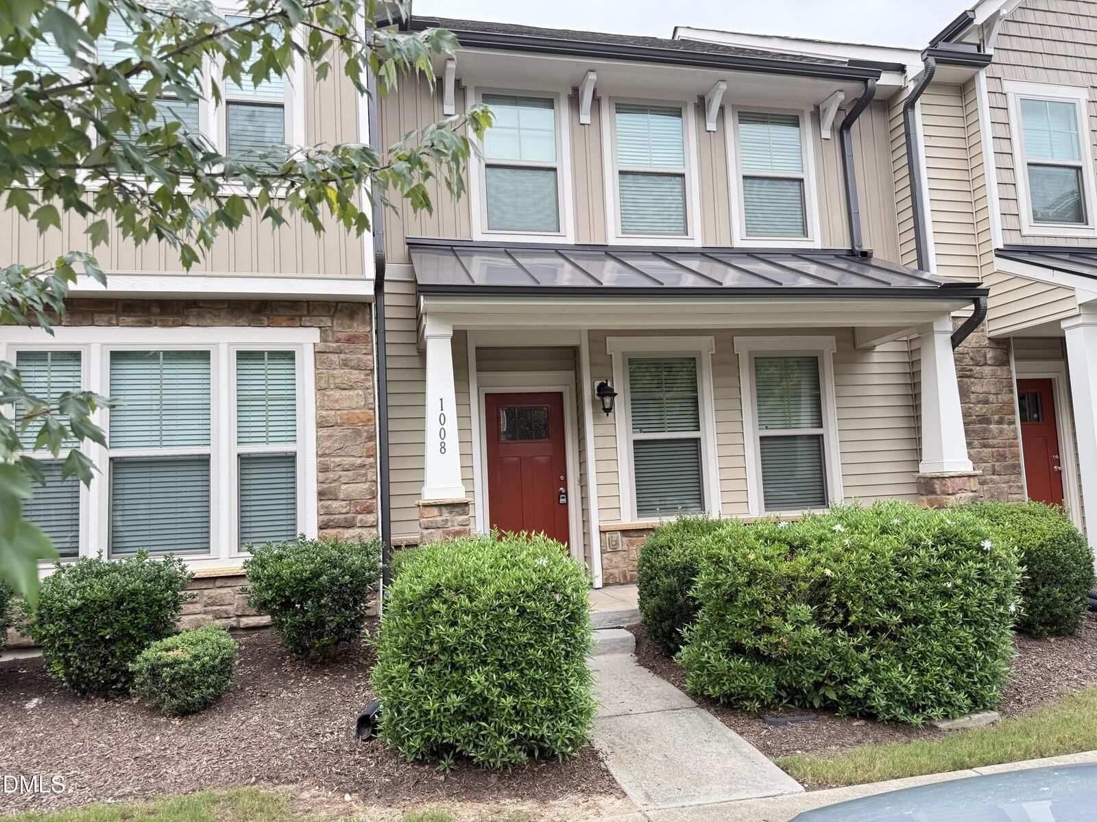 Property Photo: 1008 Midtowne Way NC 27713