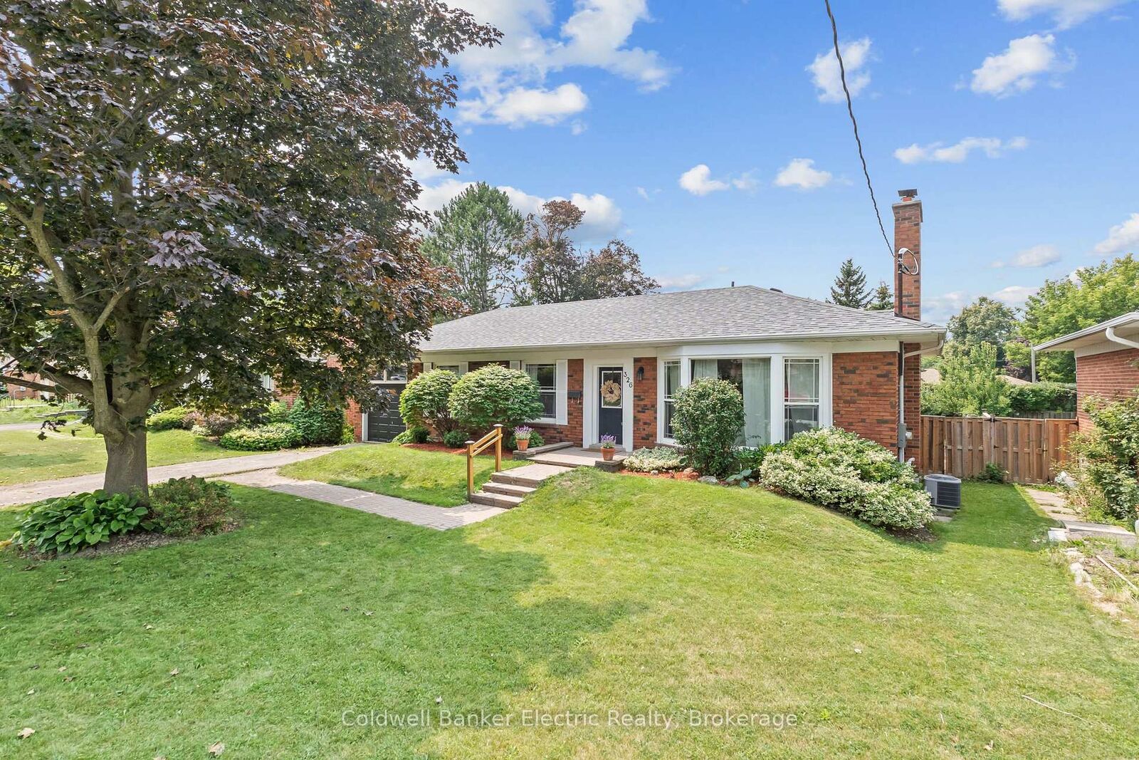 Property Photo:  326 Cochrane Street  ON L1N 5J3 