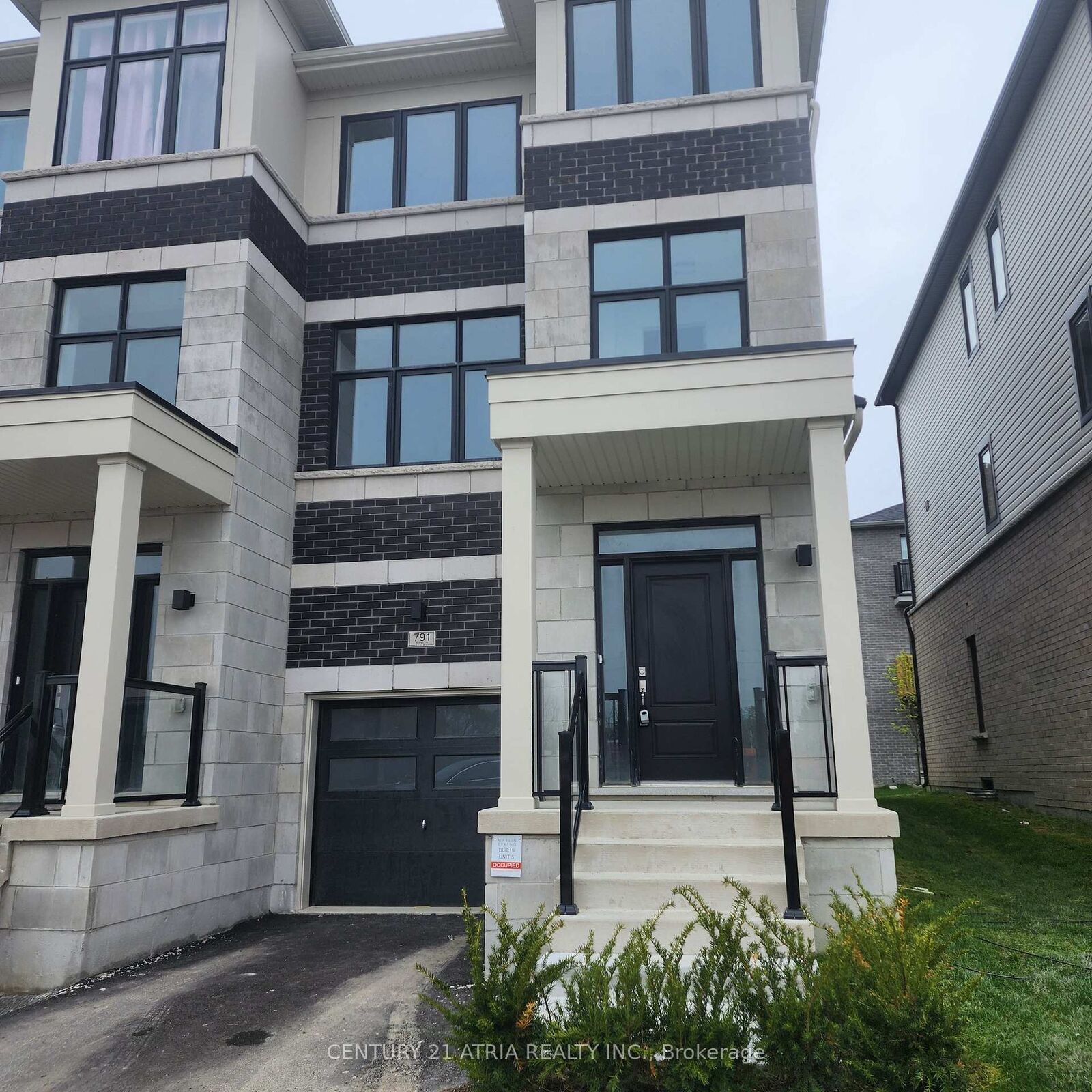 Property Photo: 791 Chinook Path ON L1H 0B1