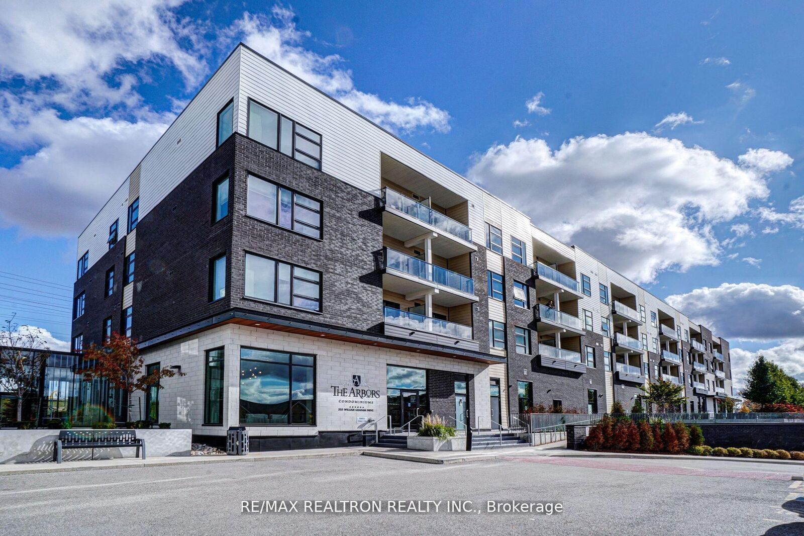 Property Photo: 555 William Graham Drive 228 ON L4G 4H9