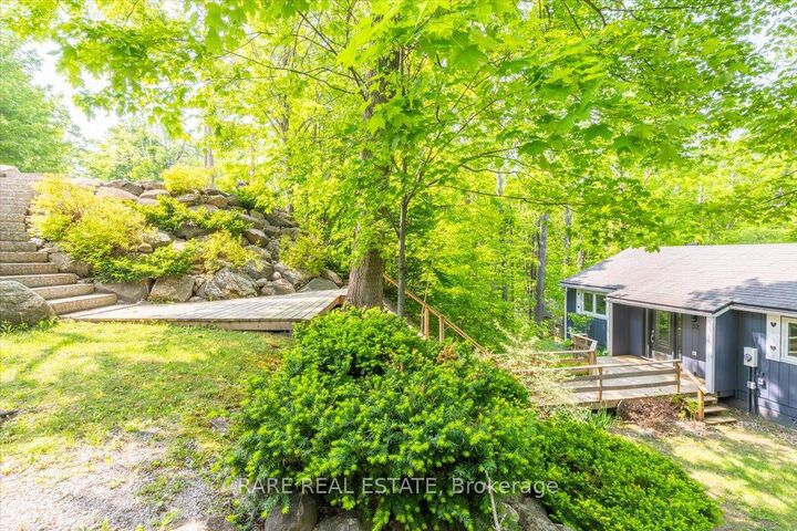 Property Photo: 32 Oneida Avenue ON L0K 1E0