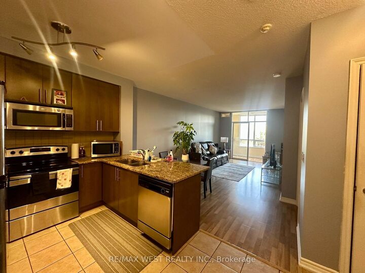 Property Photo:  9235 Jane Street 302  ON L6A 0J8 
