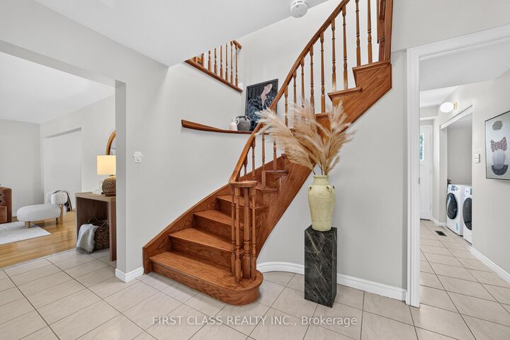 Property Photo: 58 Briarscross Boulevard ON M1S 3K5