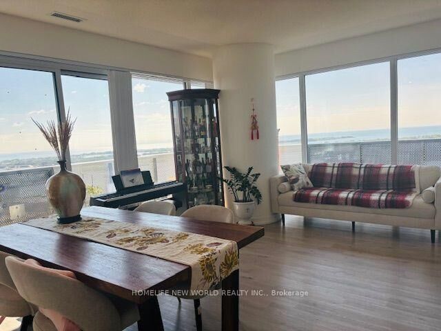 Property Photo: 138 Downes Street 3507 ON M5E 0E4