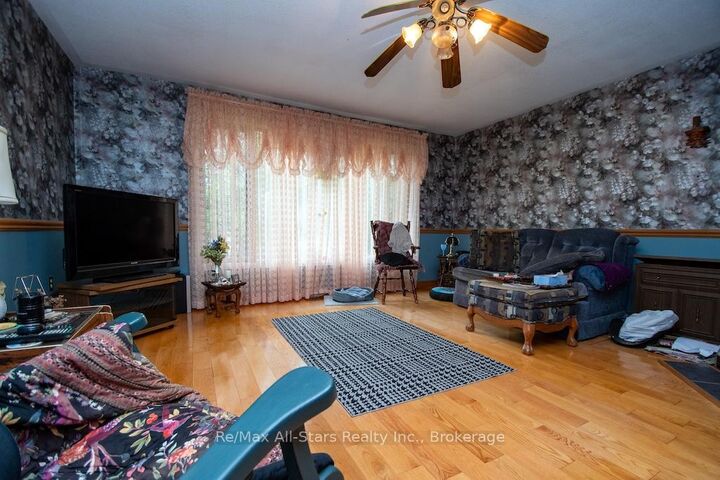 27 Aspen Drive — photo 1