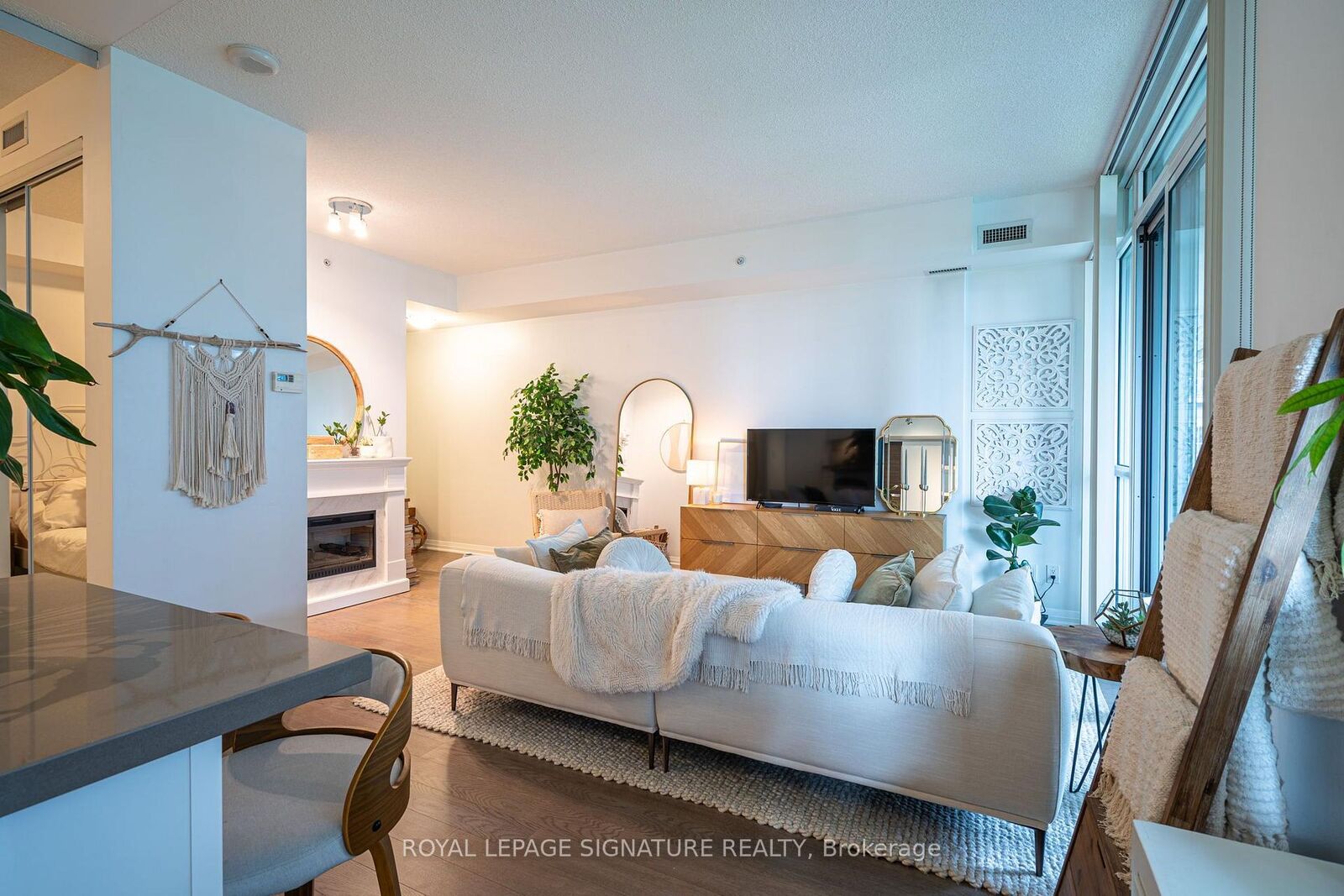 Property Photo:  59 Annie Craig Drive 311  ON M8V 1A1 
