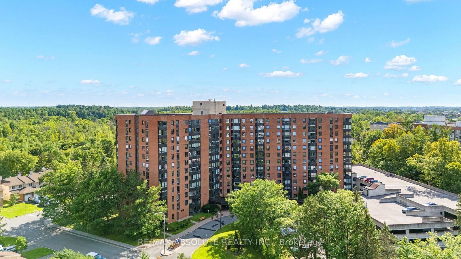 Property Photo:  80 Sandcastle Drive 1109  ON K2H 9E7 