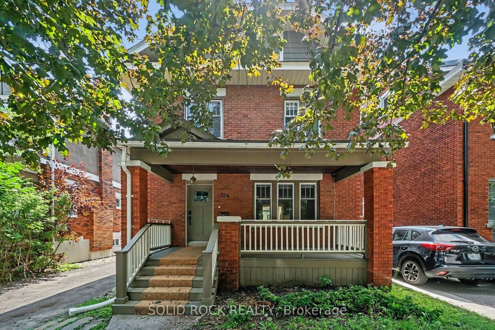 Photo de la propriété:  324 Second Avenue  ON K1S 2J2 